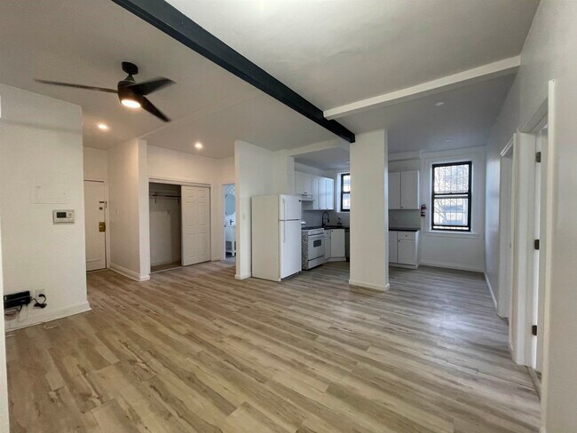 Foto del edificio - 108 Palisade Ave