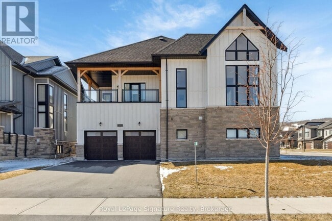 Building Photo - 101 Cattail Cres