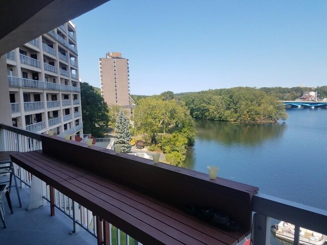 65 Lake Ave Unit 512, Worcester, MA 01604 - Condo for Rent in Worcester ...