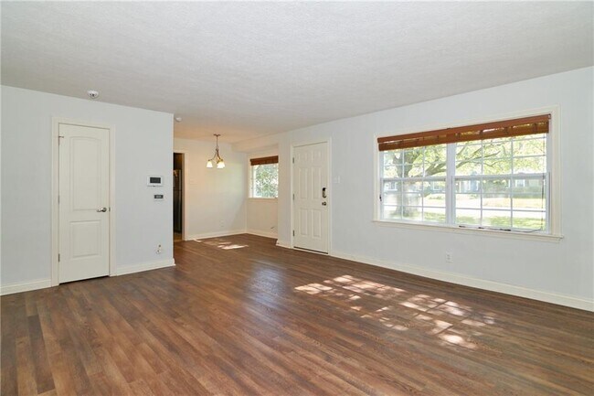 Building Photo - 5524 Haverford Ave