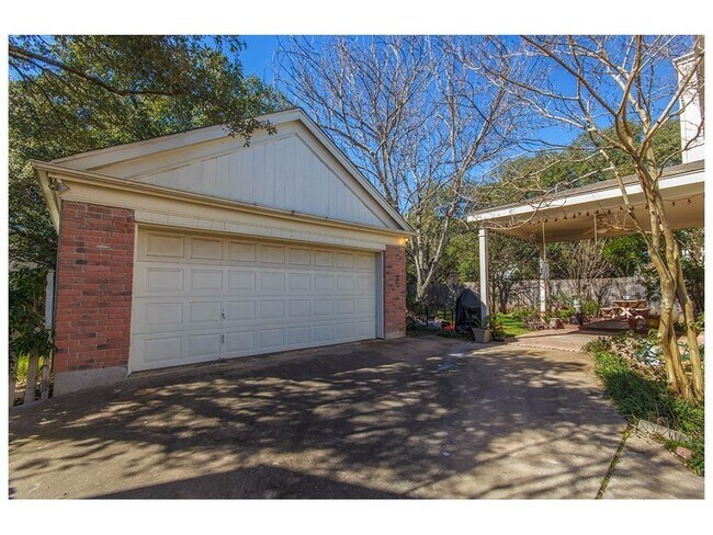 Building Photo - 8211 Monona Ave.