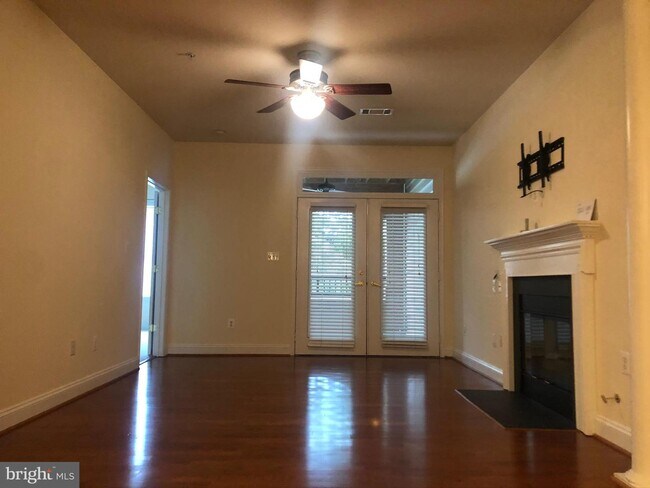 Building Photo - 13890 Chelmsford Dr