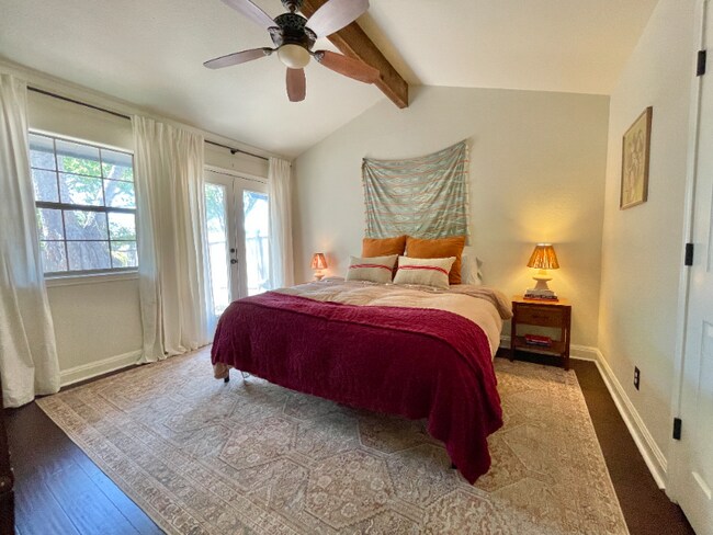 Foto del edificio - 7018 Crosswood Dr