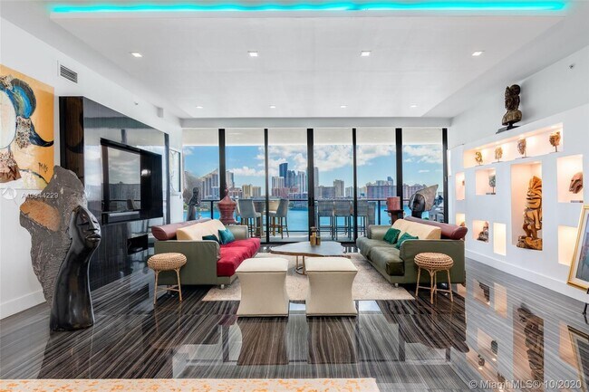 Foto del edificio - 5000 Island Estates Dr