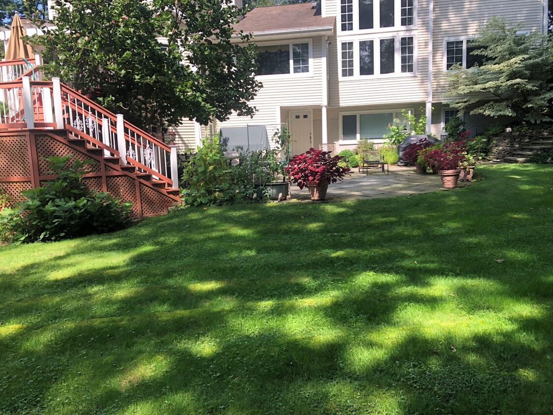 Photo - 21 Polly Pl (Huntington, NY)