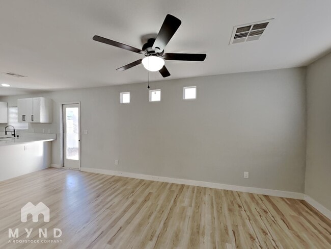 Building Photo - 2280 Platinum Band St
