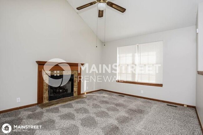 Building Photo - 206 NW 102nd St, Kansas City, MO 64155