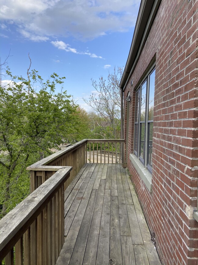Deck off kitchen - 5803 Waterman Blvd