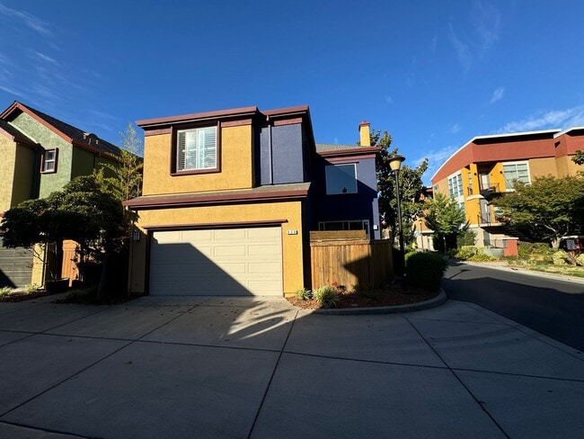 Photo - 804 Titanium Lane House