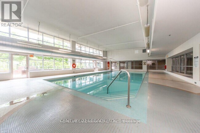 Photo du bâtiment - 190 Borough Dr
