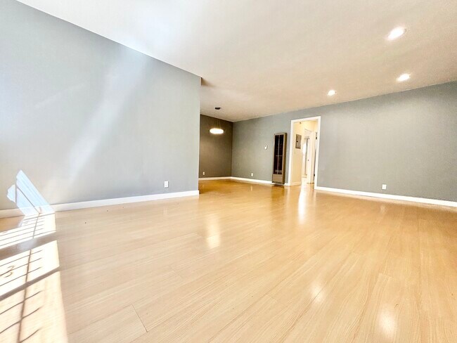 Building Photo - 7607 Norton Ave