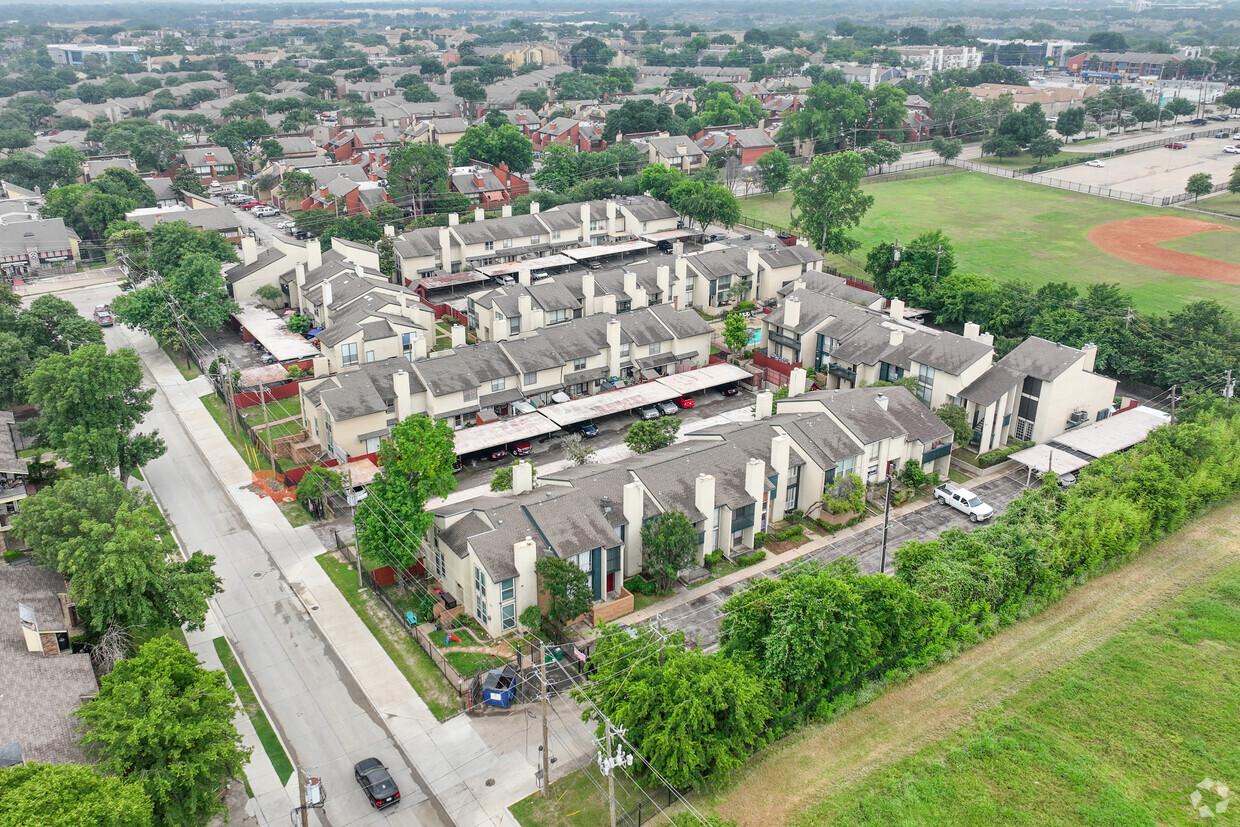 Aerial Photo - Old Vickery Square Condominiums