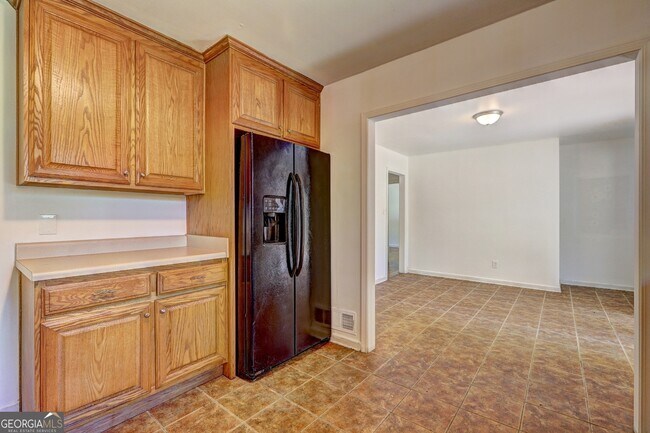 Building Photo - 108 Ingleside Dr