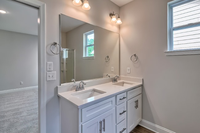 Building Photo - 726 Carolina Aster Dr