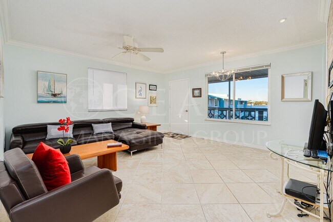Foto del edificio - Riverfront Two Bedroom Condo