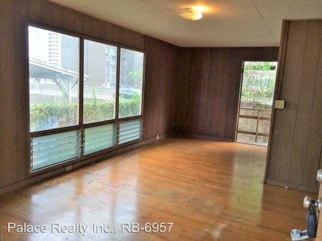 Foto principal - 1711 Clark St