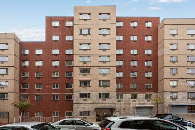Fotografía del edificio - Crotona Senior Apartments