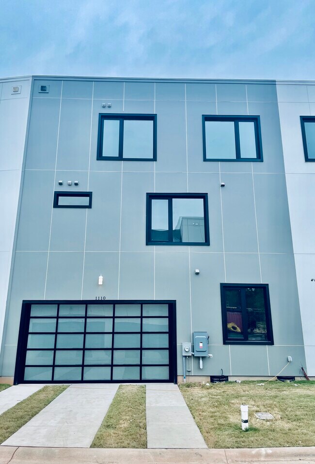 Garage Entrance - 1110 Nova St