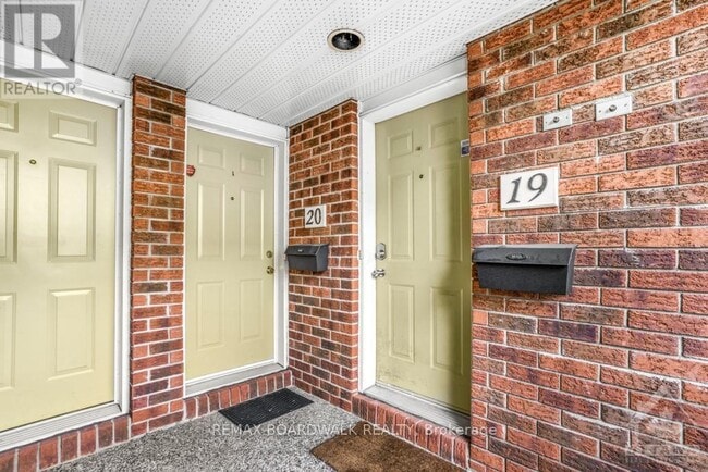 Building Photo - 1400 Wildberry Ct