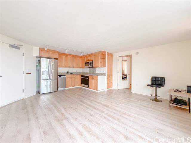 Building Photo - 343 Hobron Ln