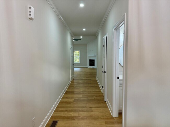 Foto del edificio - 6month - Short term Rental Home!