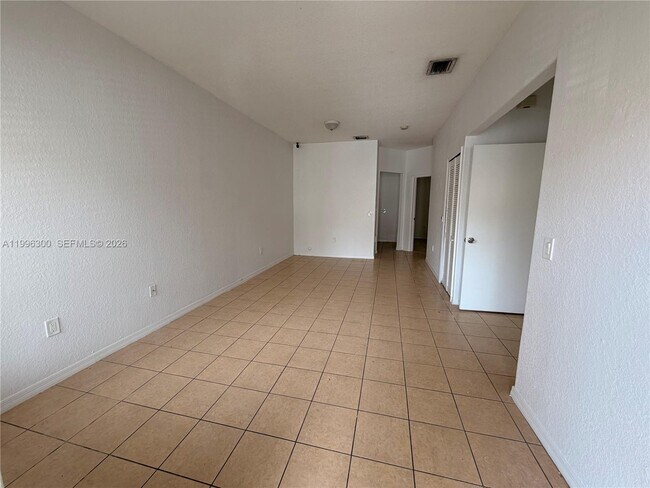 Foto del edificio - 13264 Old Biscayne Dr