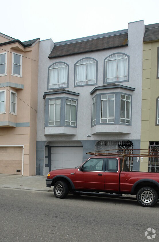 Building Photo - 1808 46th Ave