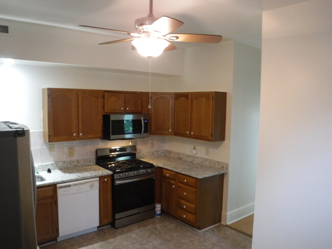 Kitchen 1 - 2301 W Grace St