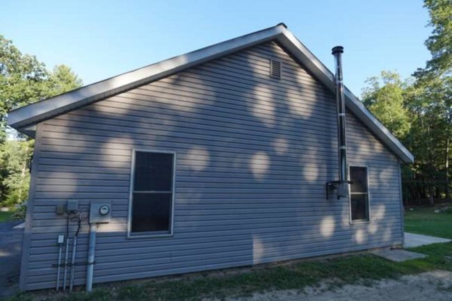 Building Photo - 340 NY-211