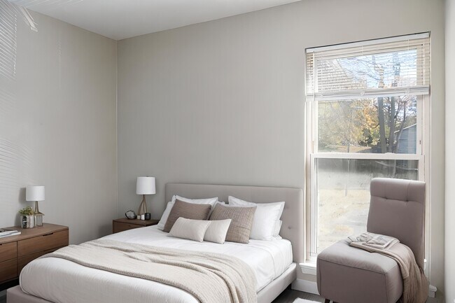 Foto del edificio - 142 Weatherwood Ct