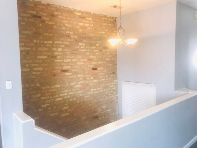 Building Photo - 5928 S Prairie Ave