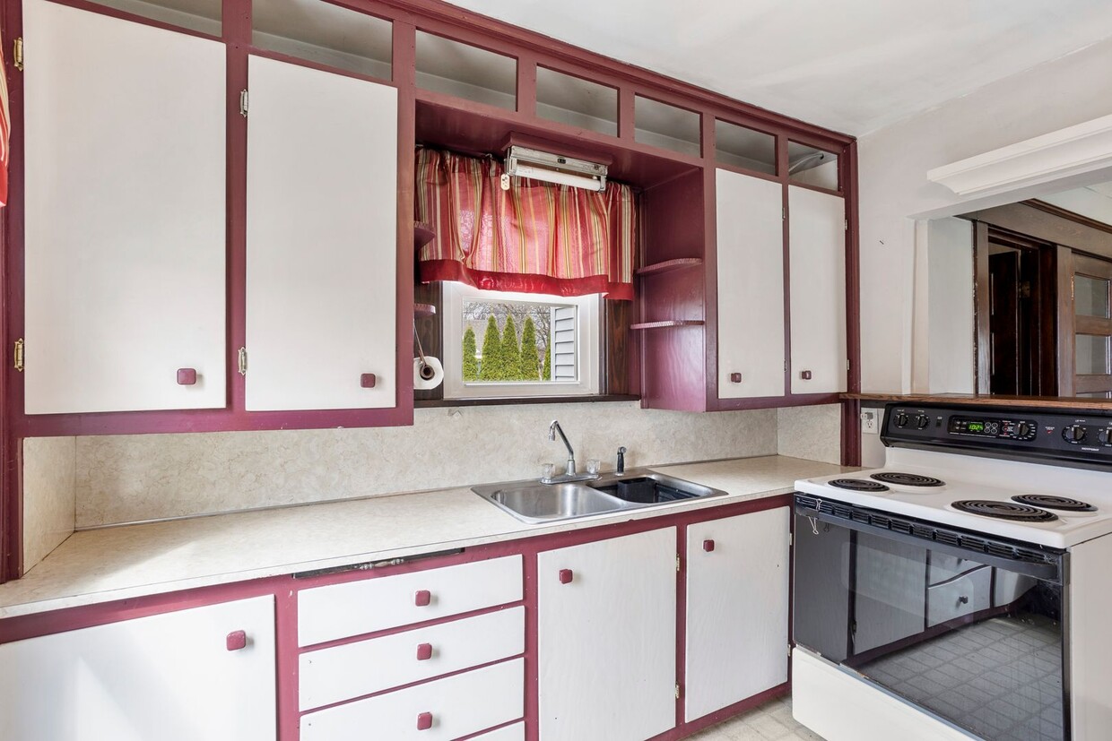 Primary Photo - 4 Bedroom House in Kimberly