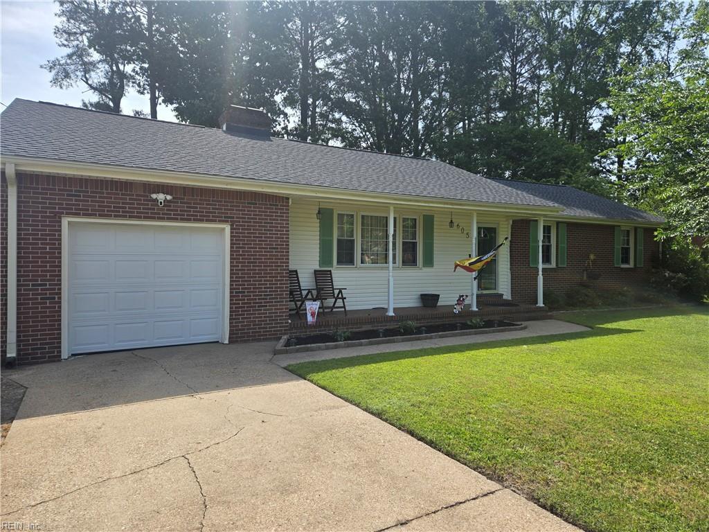 Primary Photo - 605 Hillwell Rd
