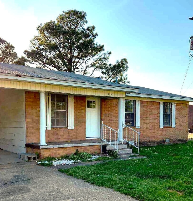 210 N 14th St, Paragould, AR 72450 House Rental in Paragould, AR