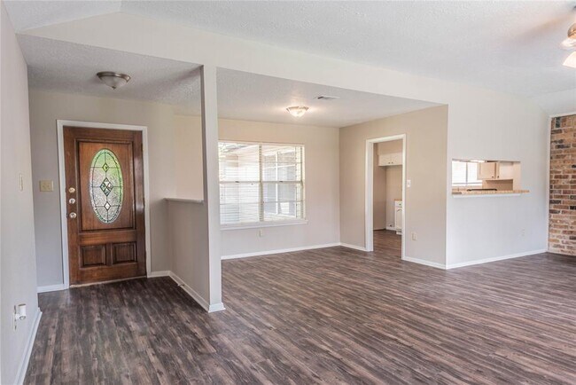 Building Photo - 22507 Parsonsgate Dr