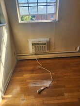 Building Photo - 7740 Stillwell Rd