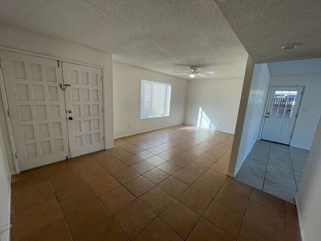 Foto del edificio - BEAUTIFUL POOL HOME W/ MOVE IN BONU$!