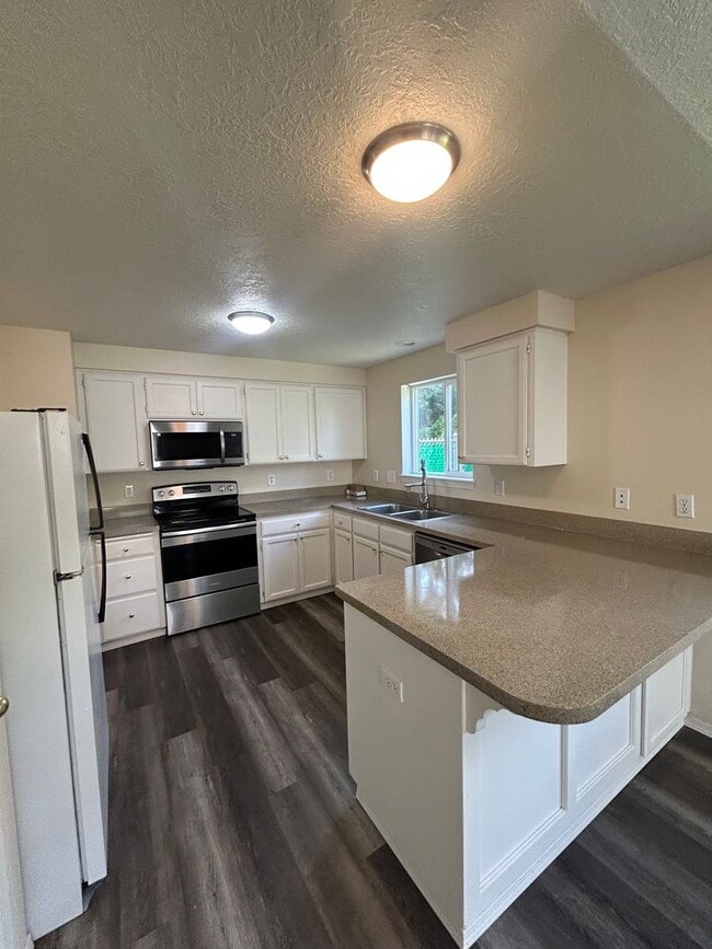 Building Photo - 4305 San Francisco Dr NE