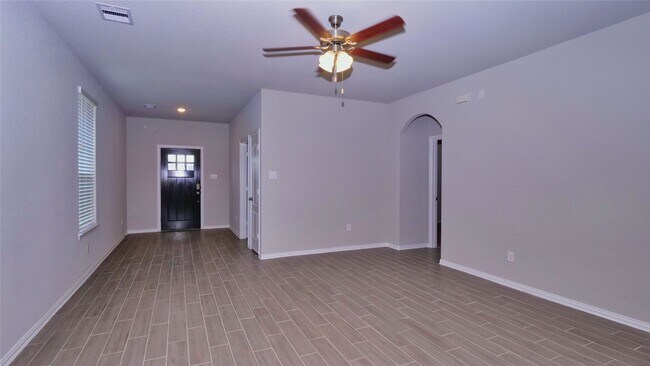 Building Photo - 31335 Spotted Saddle Hollow