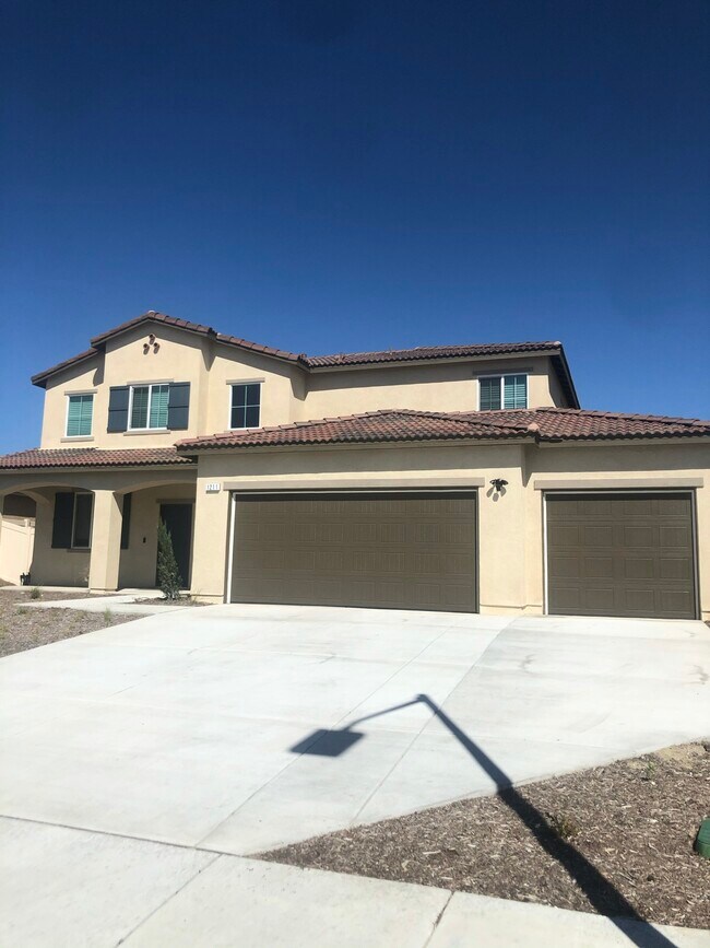 1211 Florence Dr, Mentone, CA 92359 House for Rent in Mentone, CA