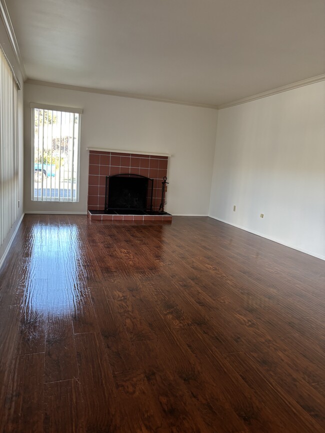 Living Room - 20435 Osage Ave