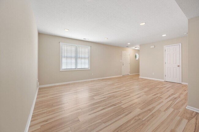 Foto del edificio - 4 Bedroom Home in Lynchburg