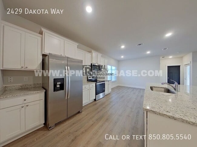 Foto del edificio - 2429 Dakota Wy