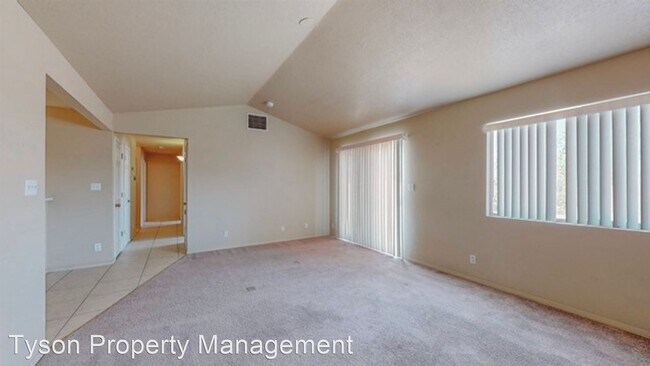 Building Photo - 3 br, 2 bath House - 7545 Mackenzie Dr NE