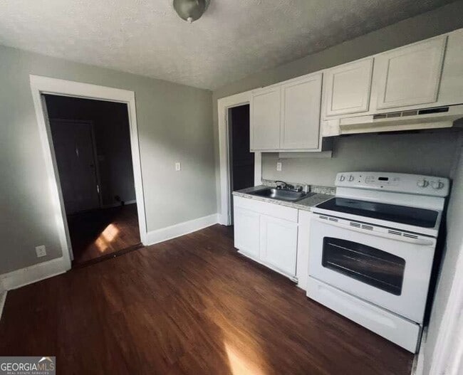 Building Photo - 115 W Tinsley St