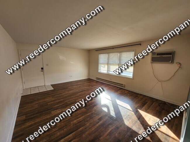 Building Photo - Well maintained 2 bedroom Condo in Highland
