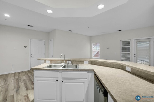 Building Photo - 1BR / 1BA Condo in Gated Summer House Comm...