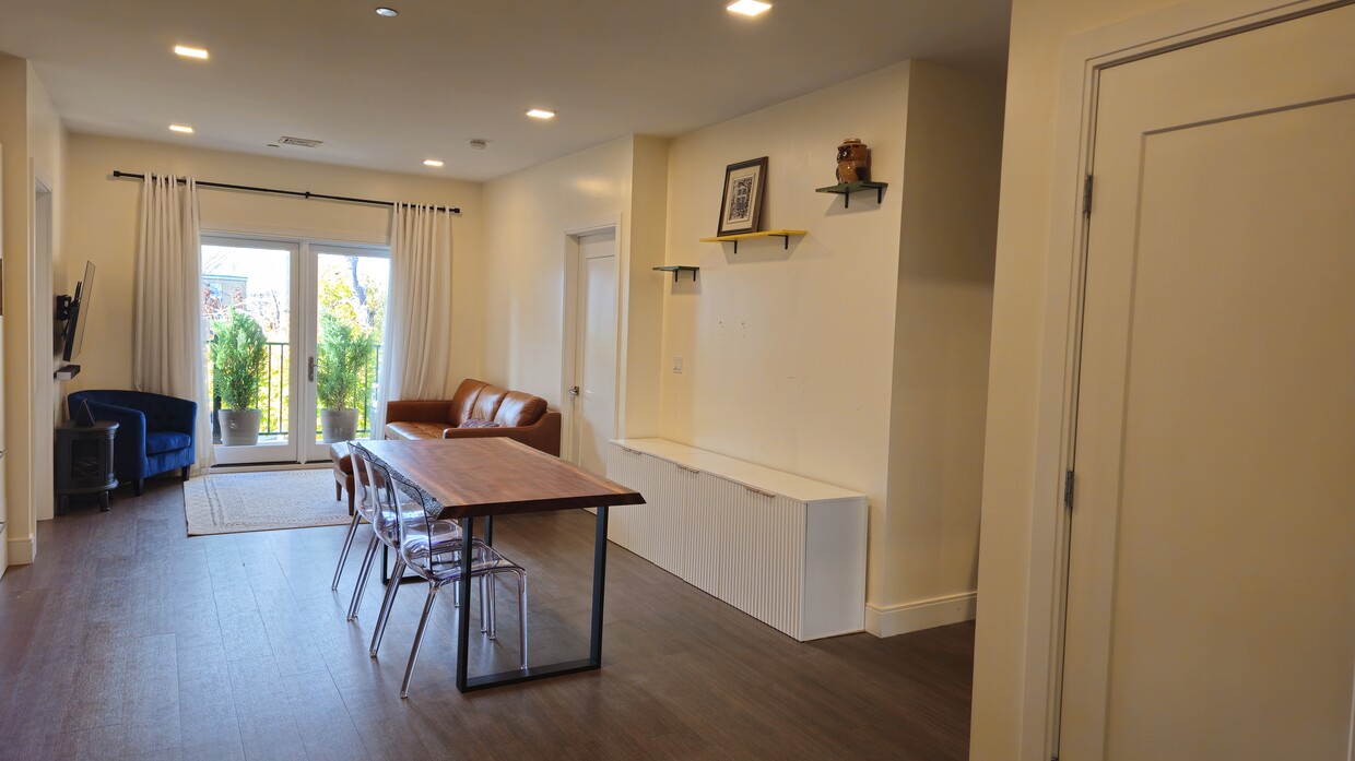 living room/dining room - 11 Walley St