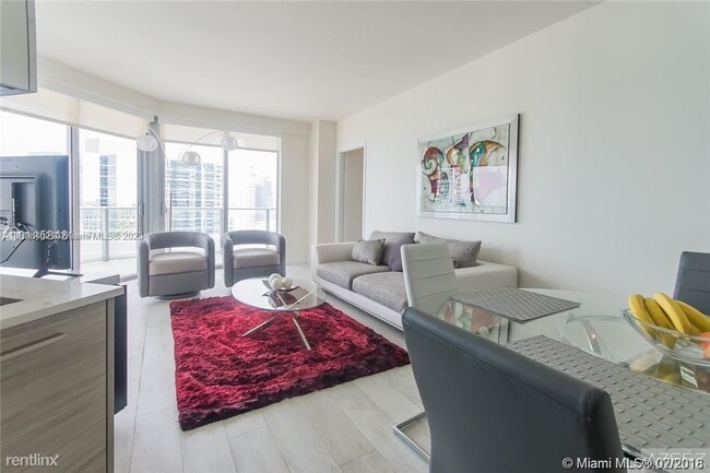 Building Photo - 2 br, 2.5 bath House - 1300 Brickell Bay D...