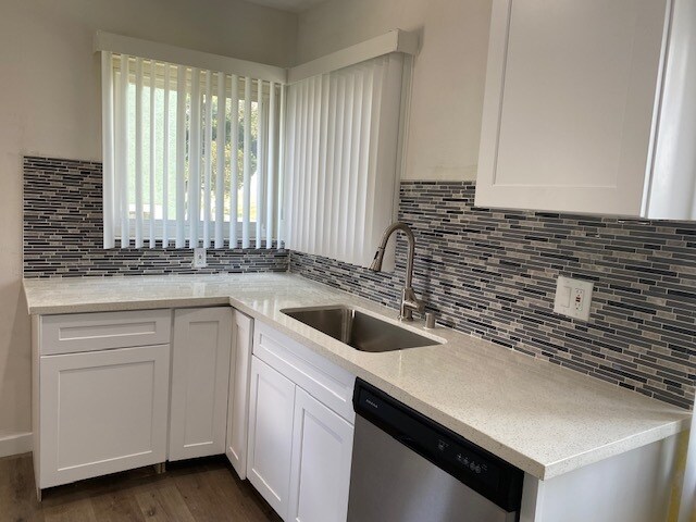 Foto del edificio - 1112 E Imperial Ave